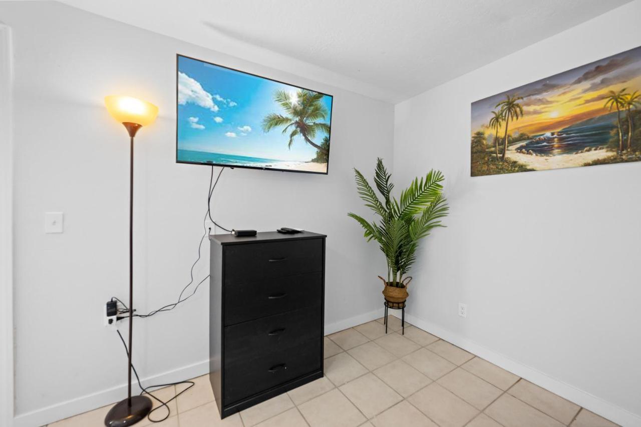 2 Bed Cottage With Pool, Close To Beach! Bbq Grills & Patio Fort Myers Extérieur photo
